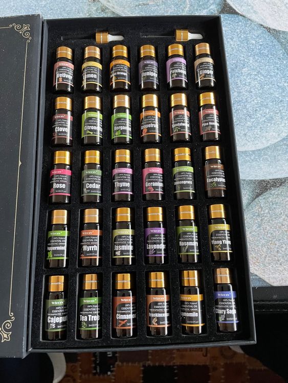 Set Ätherische Öle mit 30 verschiedenen Ölen à 5ml (Gebraucht) in ...