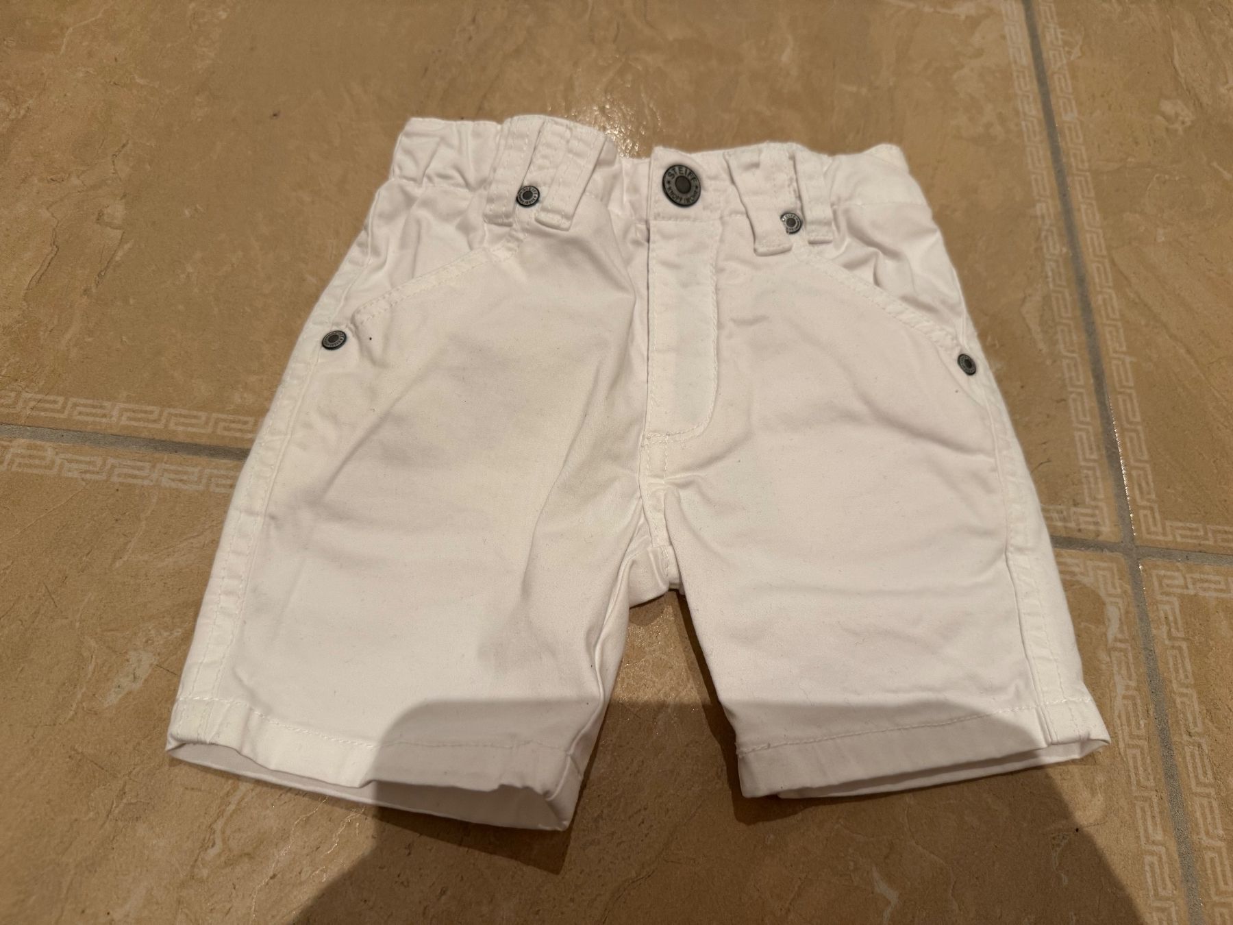 Steiff Pantaloni: Steiff NWRT süsse Shorts, 9Mt 74 – Nuovo (secondo la descrizione) da Klingnau venduto da Markus14