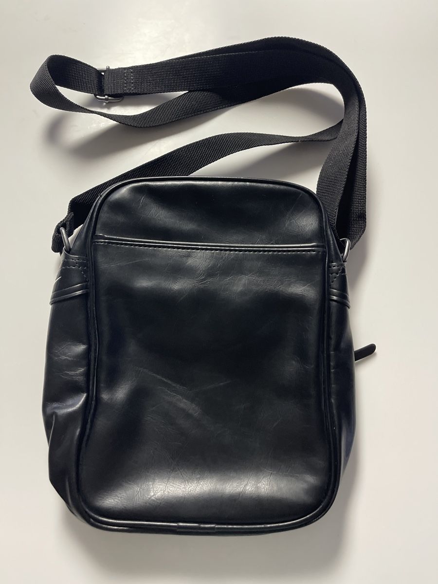 Nike Borse: Nike Handtasche schwarz Kunstleder – Usato da Neuenhof venduto da Tvr2 2