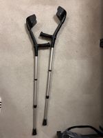 Krücken schwarz - Unterarmgehstützen Ergonomic