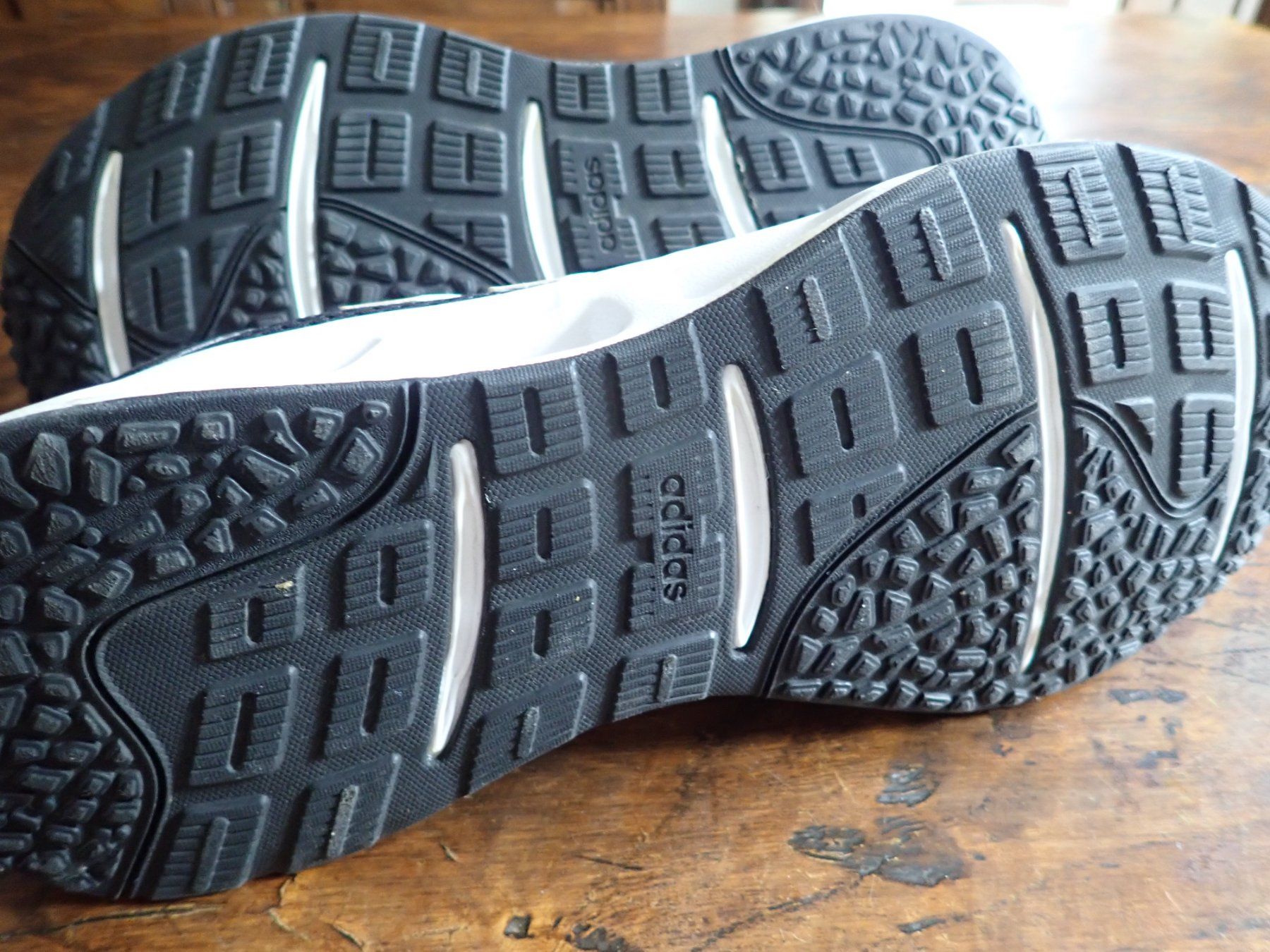 Adidas Herrenschuhe: Baskets Adidas 41,5 – Neu (gemäss Beschreibung) aus Petit-Lancy von camping_car 4