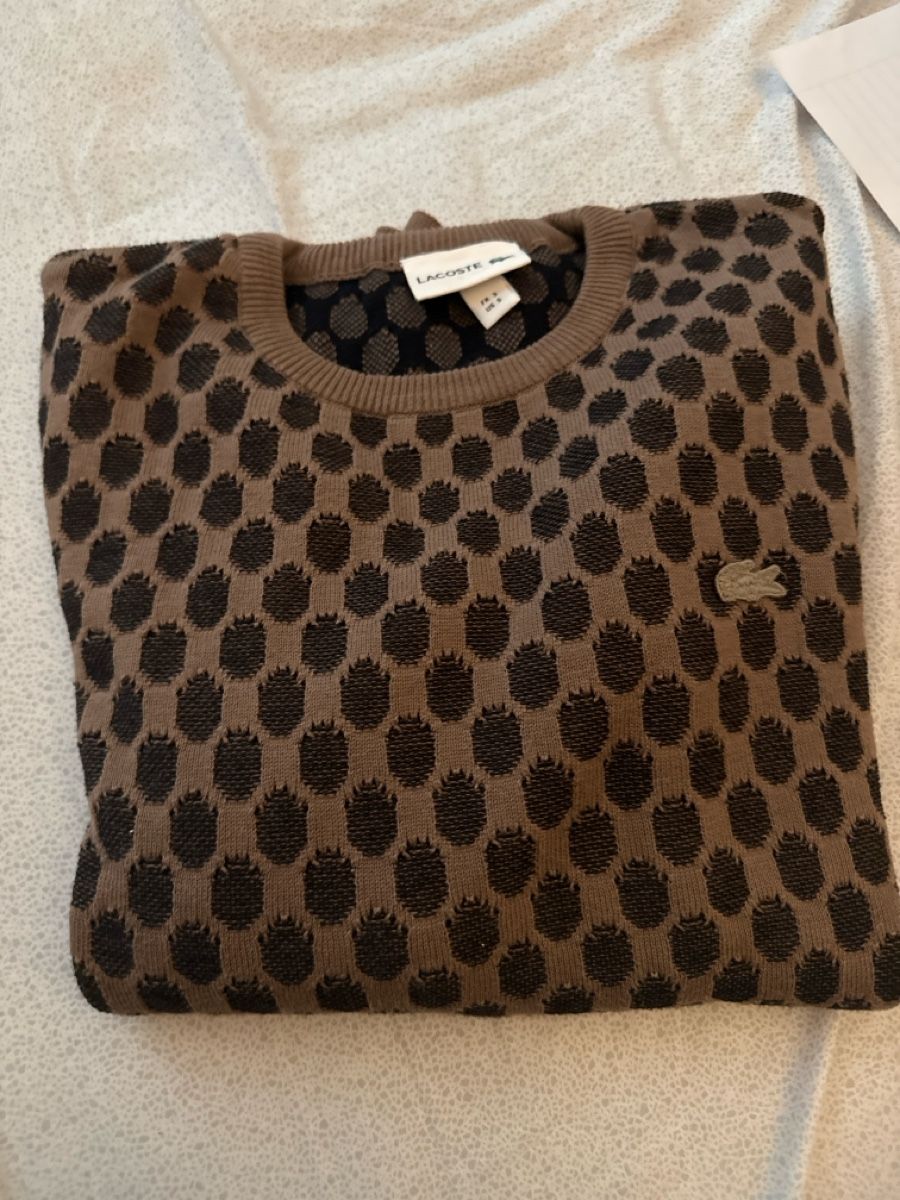 Lacoste Pullover & Sweatshirts: Lacoste Pullover Gr. S Braun Schwarz Punkte Herren Neu – Gebraucht aus Oberwil BL von Zenga60