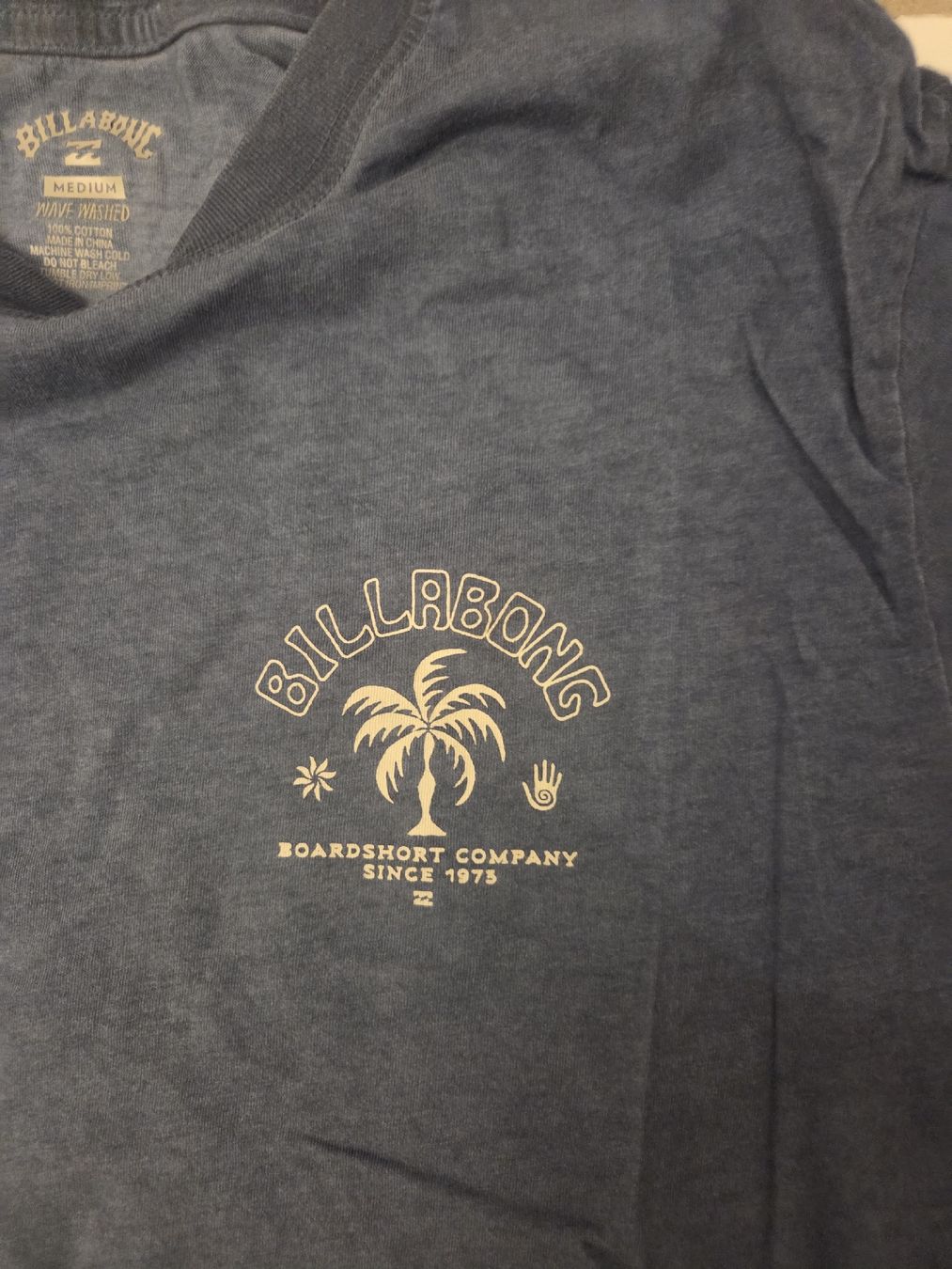 Quiksilver T-shirt: T-Shirt Quiksilver – Nuovo (secondo la descrizione) da Unterkulm venduto da Manubasso 2