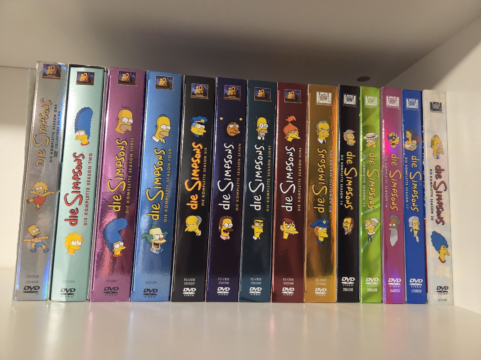 Tous les DVDs: Die Simpsons DVD – Neuf (Voir description) à Dürrenäsch par JFAS