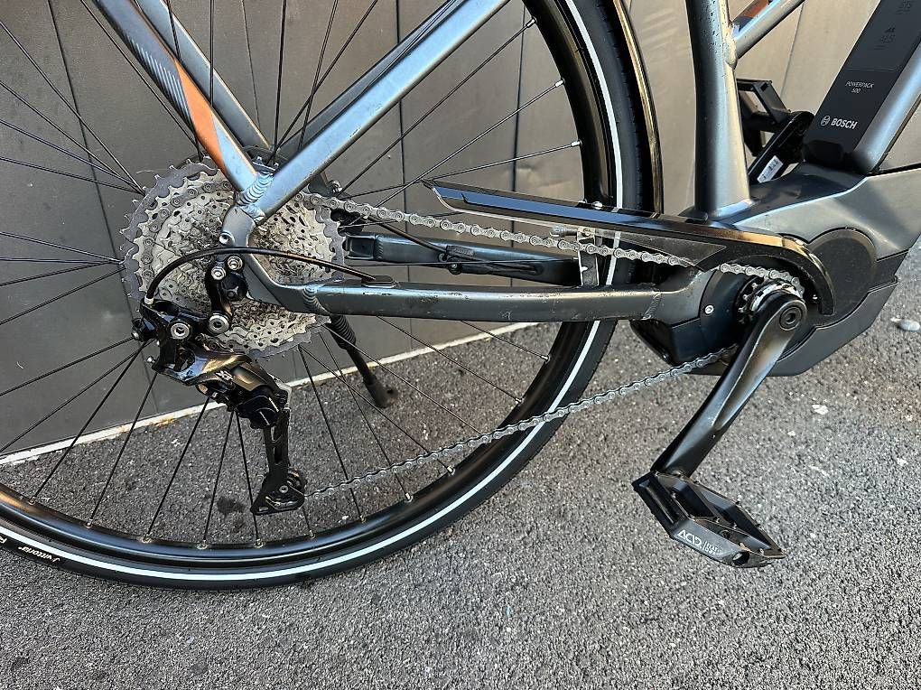 Vélos: E-bike trekking Cube touring 28  – D'occasion à Quartino par DiloUsato 5