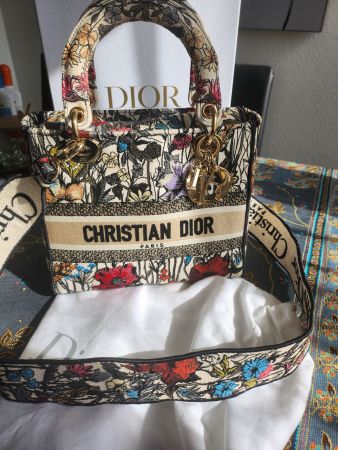 "Lady Dior" Medium.