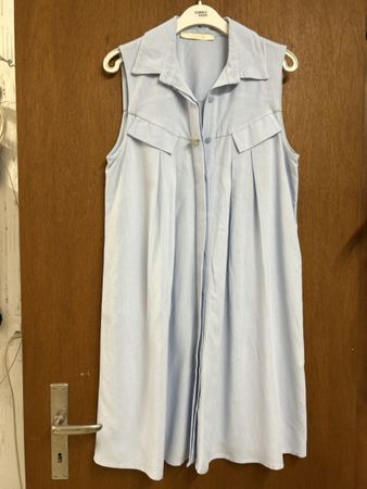 Sommerlicher hellblaBlusenkleid, hellblau, ärmellos, Grösse 