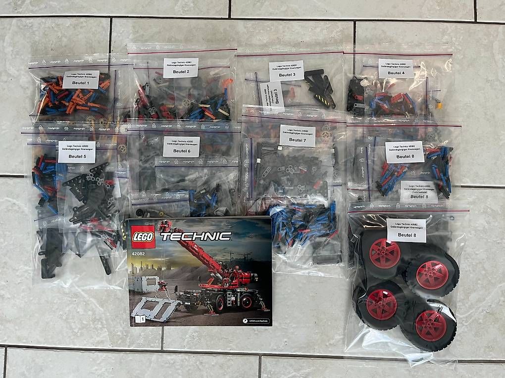 Lego Kit di costruzioni: Lego Technic 42082 Geländegängiger Kranwagen – Usato da Felben-Wellhausen venduto da PeriFel 1