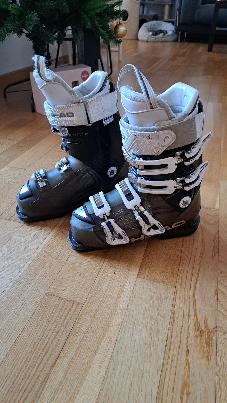 Scarpe da donna: Skischuhe HEAD Vector Damen – Usato da Wil SG venduto da njr_8k72