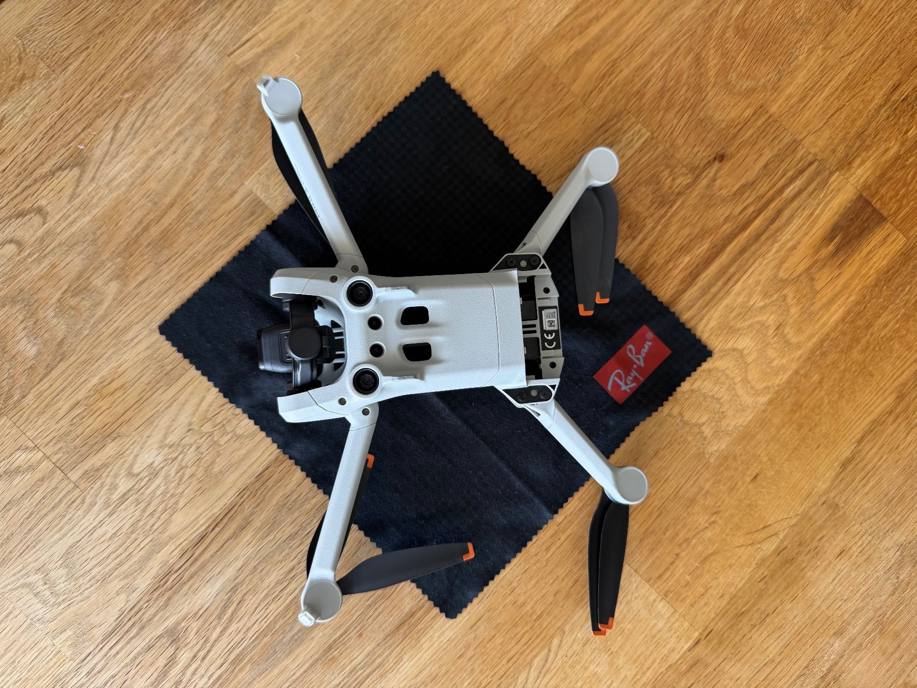 DJI Modellismo RC: DJI Mini 3 Pro Fly More Combo mit DJI RC Display + ND Filter – Usato da Utzenstorf venduto da aad_mfw2 3
