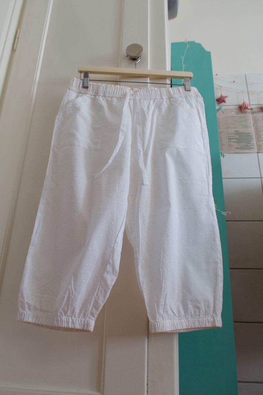 Esprit Pantaloni: ESPRIT  - Pantacourt  / kurze Hose - Taille 38/40 – Nuovo (secondo la descrizione) da Lausanne venduto da Etoile96 8