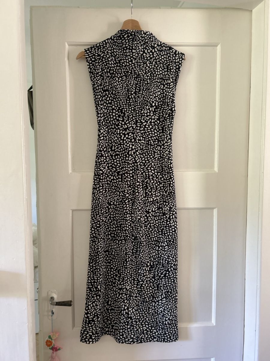 H&M Robes: H&M polyester dress black and white  – D'occasion à Zürich par Chiara_mc 2