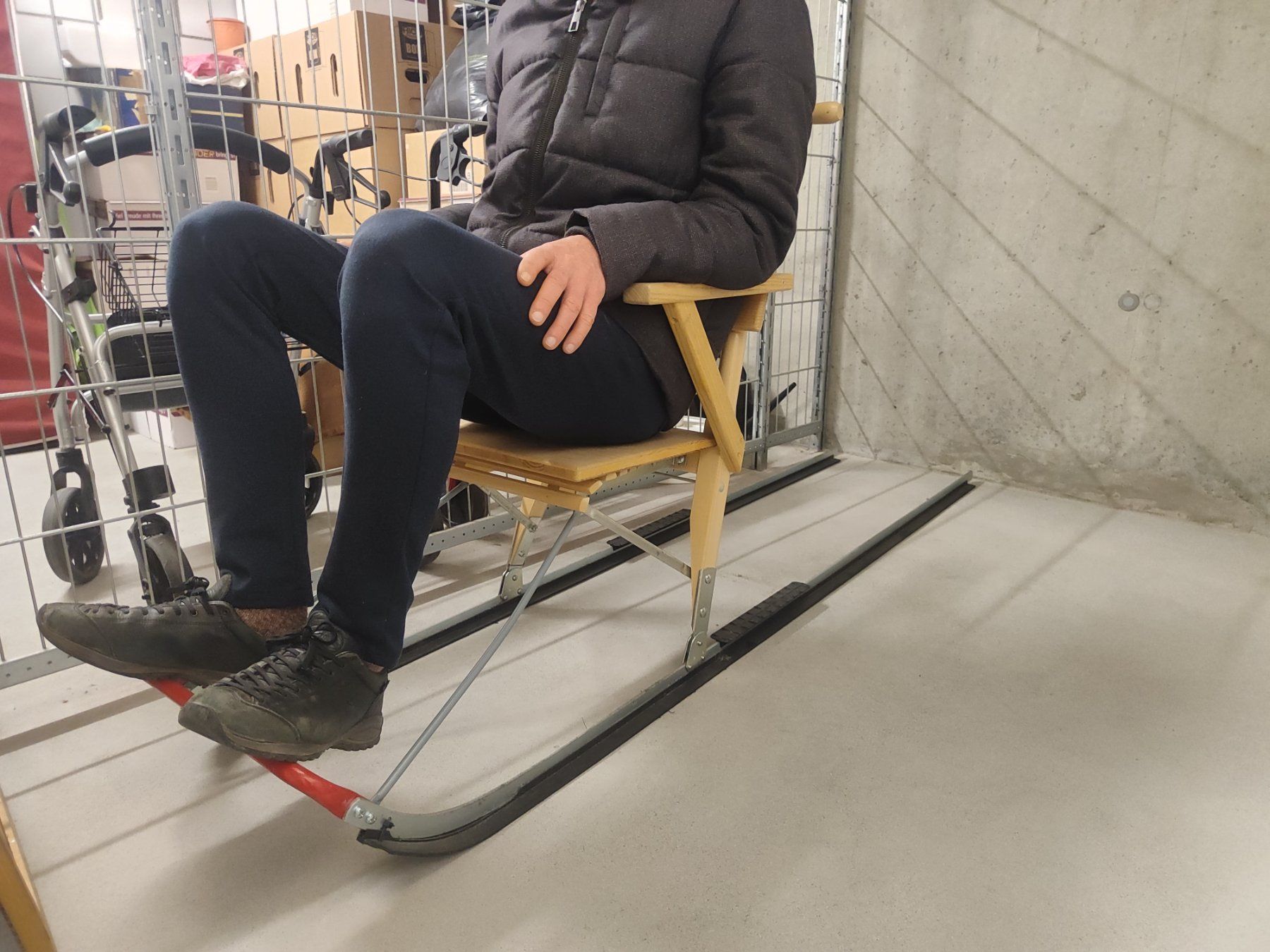 Schlitteln: Hundeschlitten Schlitten für Betagte oder Beeinträchtige – Gebraucht aus Bern von Swt0 2