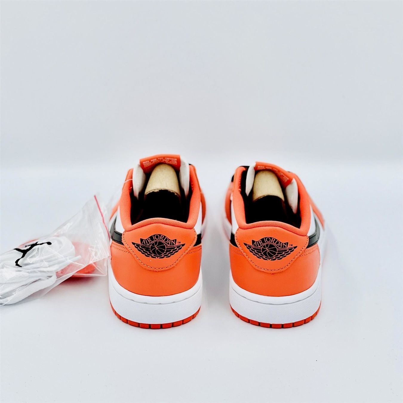 Jordan Scarpe da donna: Nike Air Jordan 1 Low Starfish EU 41 – Nuovo e nell'imballaggio originale da Erlinsbach venduto da sasneakers 4