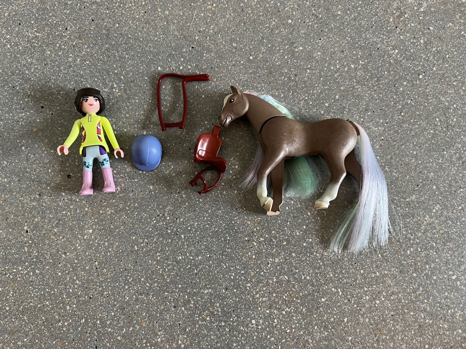 Playmobil Giocattoli: Playmobil Figur mit Pferd – Usato da Bern venduto da Werahiko