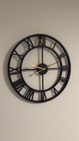 Wanduhr schwarz