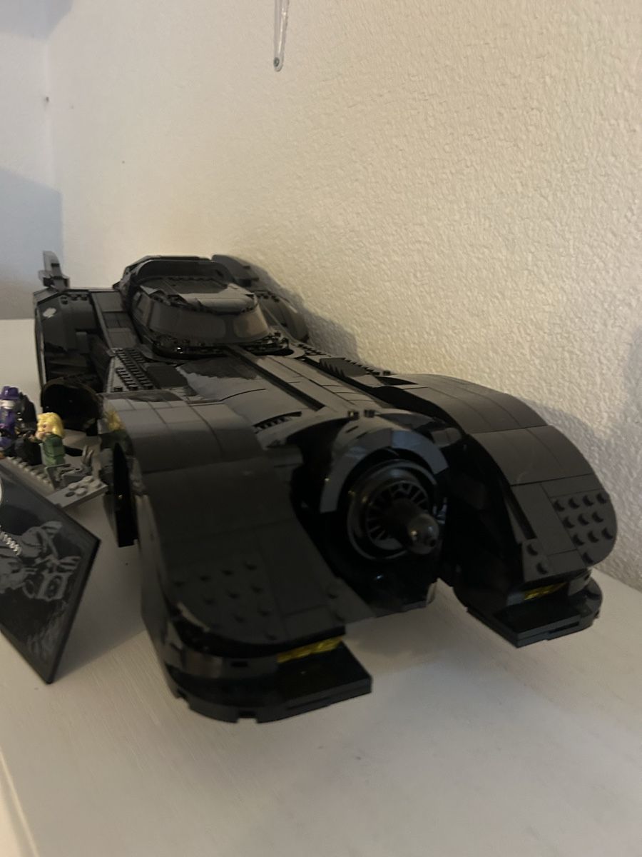 Lego Jeux de construction: LEGO 76139 Batmobile 1989 mit Figuren – D'occasion à Wegenstetten par Pumukel85 5