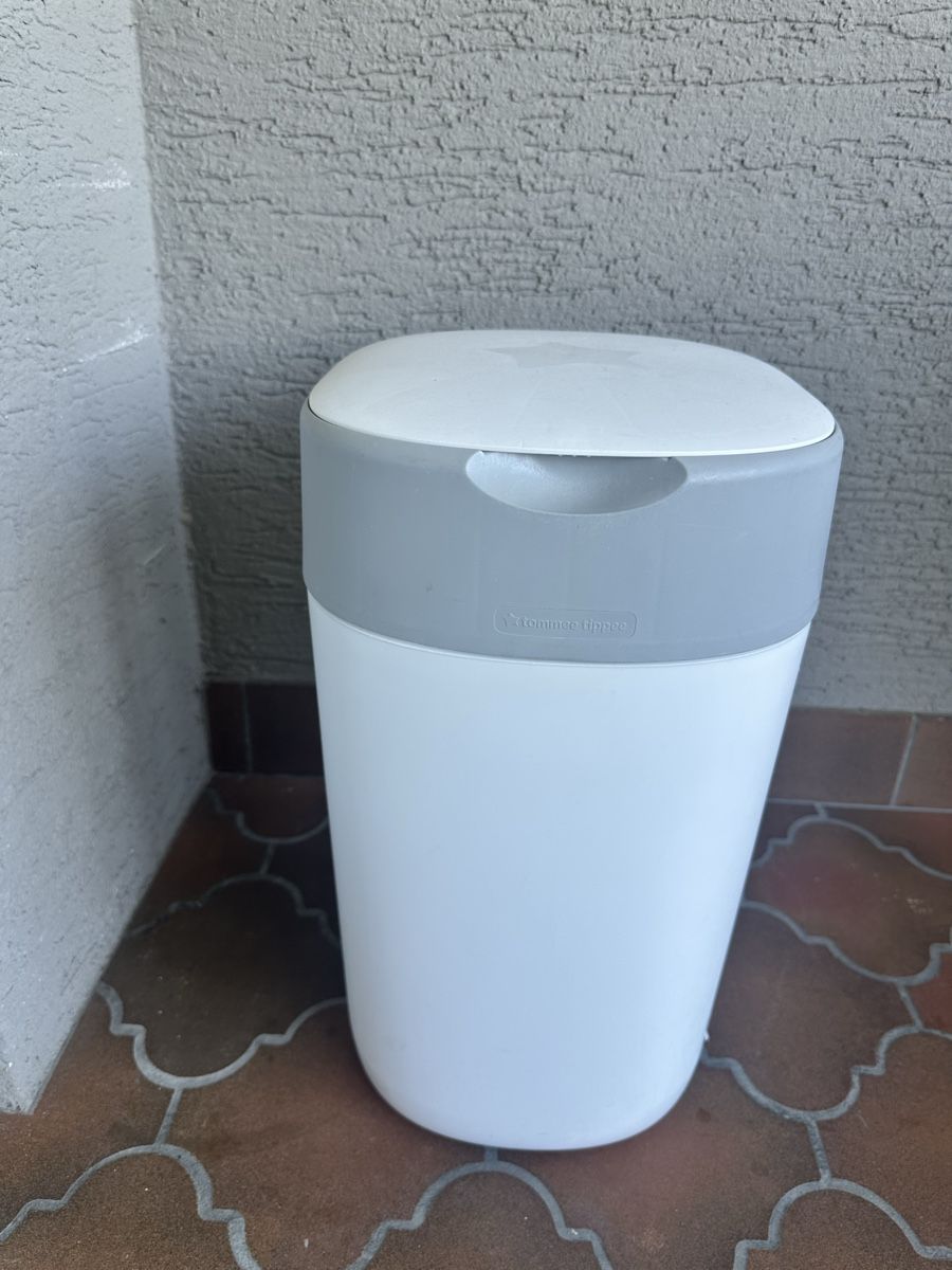 Cestini per rifiuti: Sangenic Nappy Disposal Bin Used White Grey – Nuovo (secondo la descrizione) da Rüschlikon venduto da G_q7pw 1