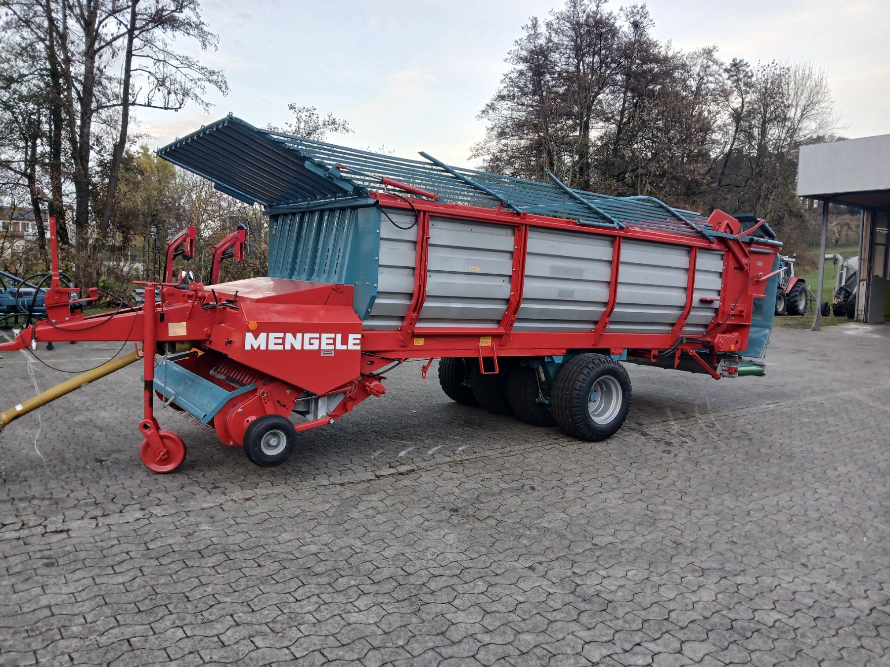 Mengele Tutte le macchine: Ladewagen – Usato da Hagenwil venduto da Wclaas