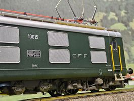 Trix 22330 __ SBB Elektrolokomotive Re 4/4 OVP H0 DC Digital