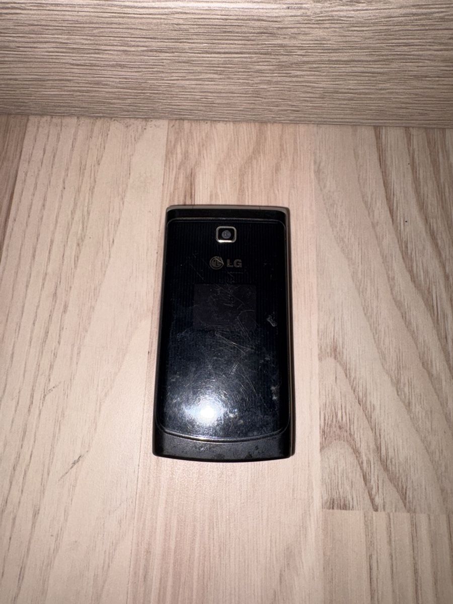 LG Handys / Smartphones: LG clapet  – Gebraucht aus Cugy FR von K78 1