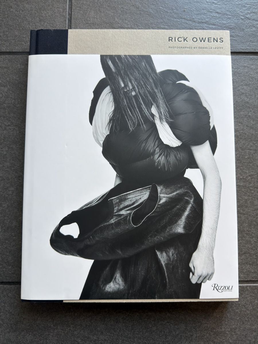 Libri: Rick Owens von Danielle Levitt Rizzoli – Usato da Zürich venduto da cENS0R