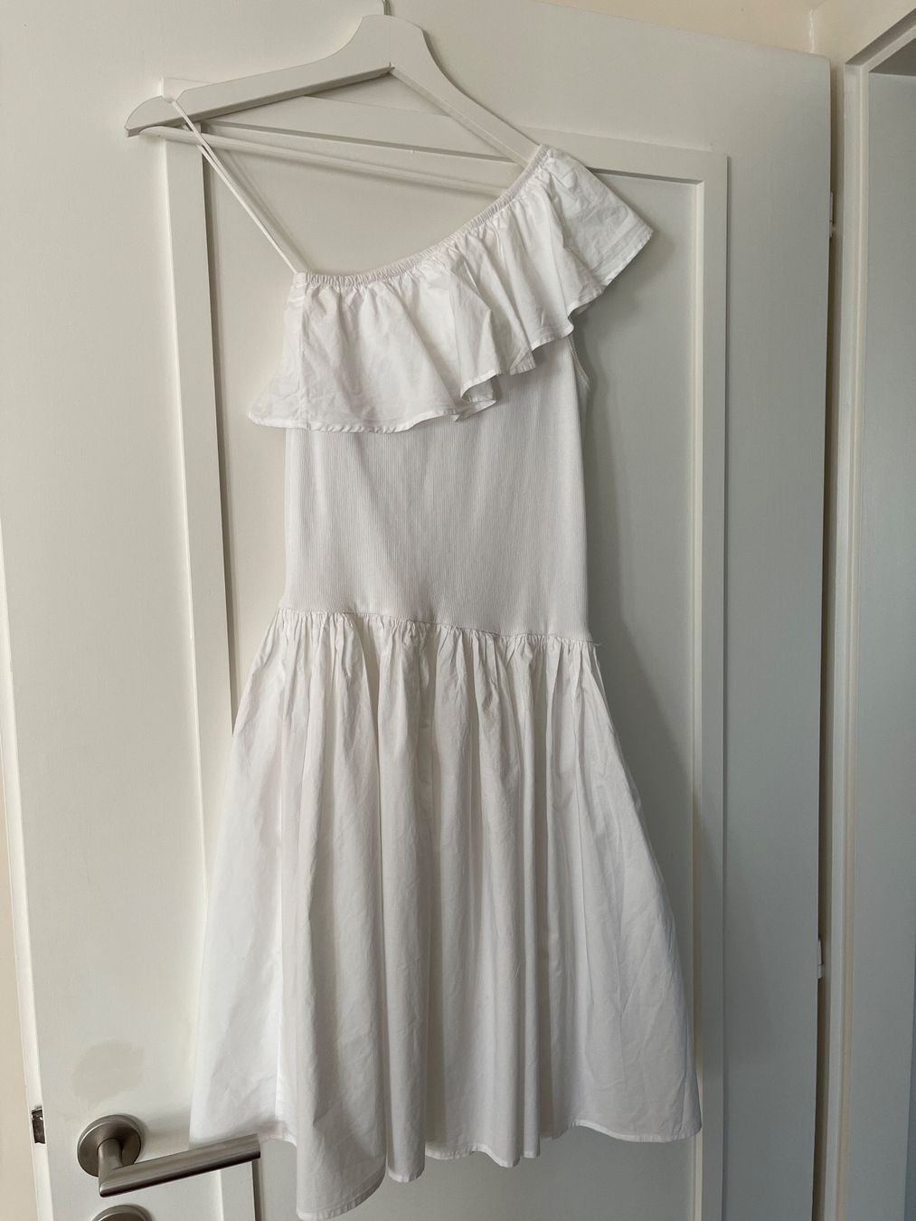 Molo Robes et jupes: Robe fille blanche taille 164 excellent état – D'occasion à Echandens par chv_7qng