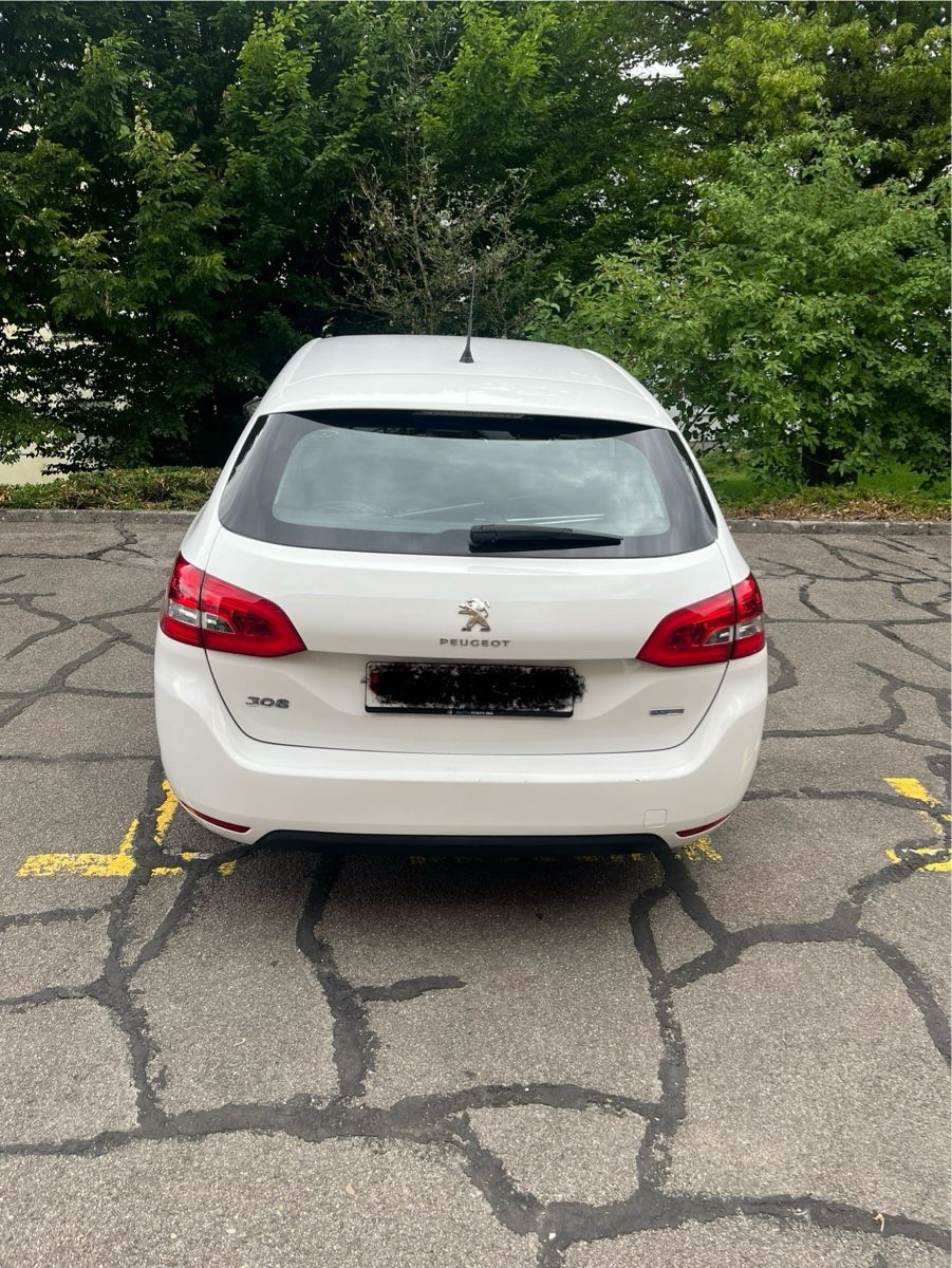 Peugeot Autos: Peugeot 308 Weiss – D'occasion à Steinmaur par joe_xt5m 5