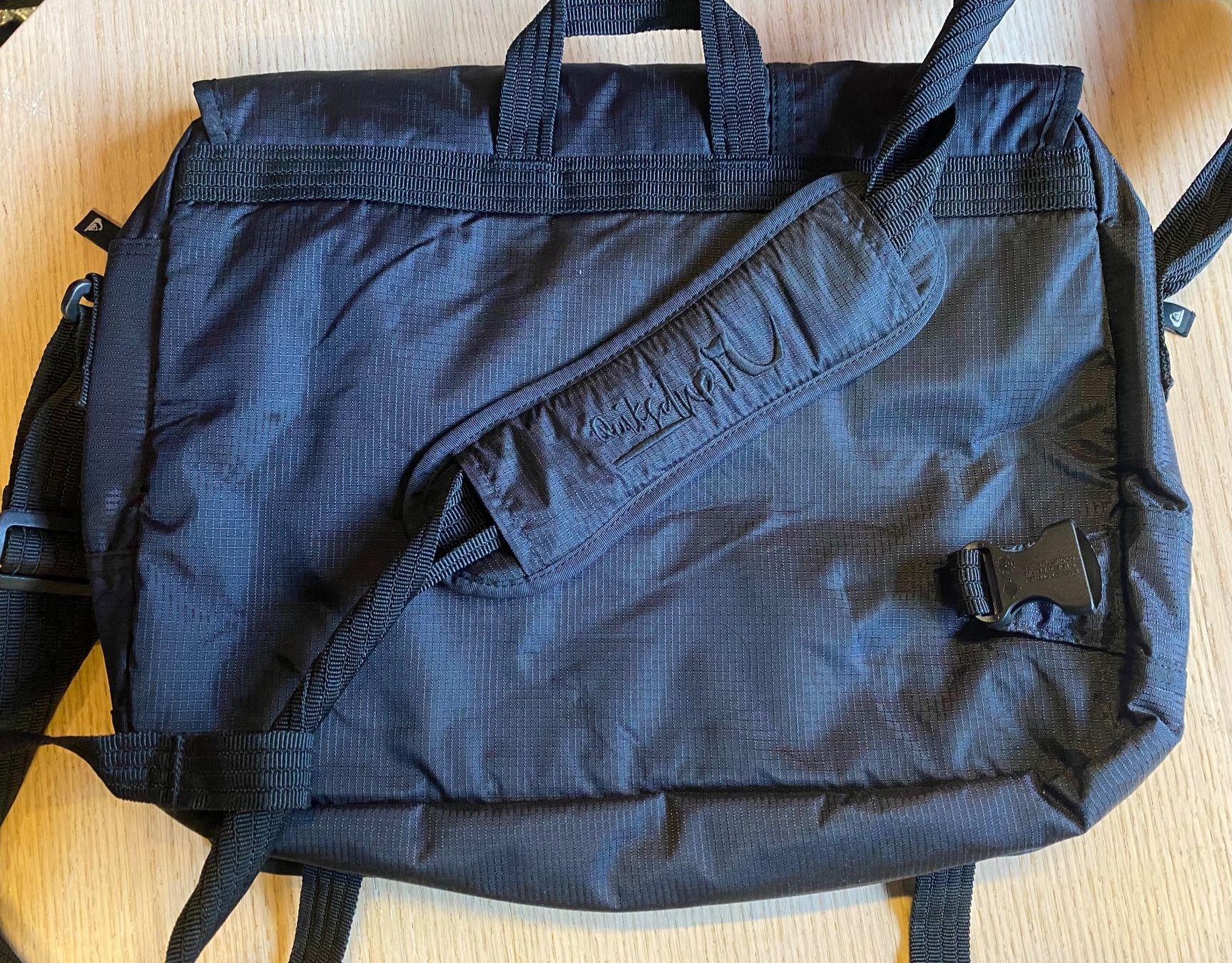 Quiksilver Borse: Sac Malette QuickSilver – Nuovo e nell'imballaggio originale da Orbe venduto da D-stockFactory-Orbe 4