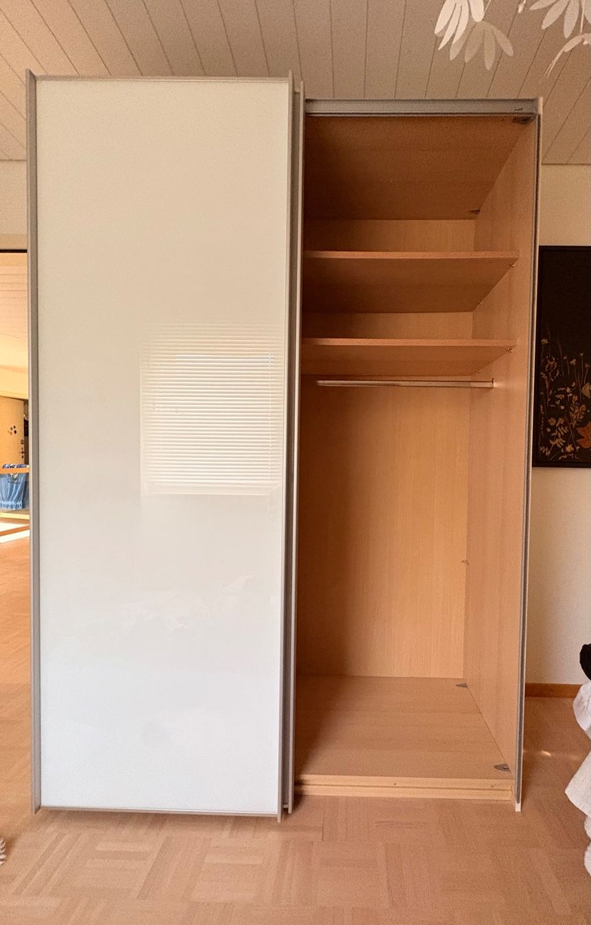 Pfister Armadi: Armoire à portes coulissantes – Nuovo (secondo la descrizione) da Delémont venduto da dan_6bwl 1