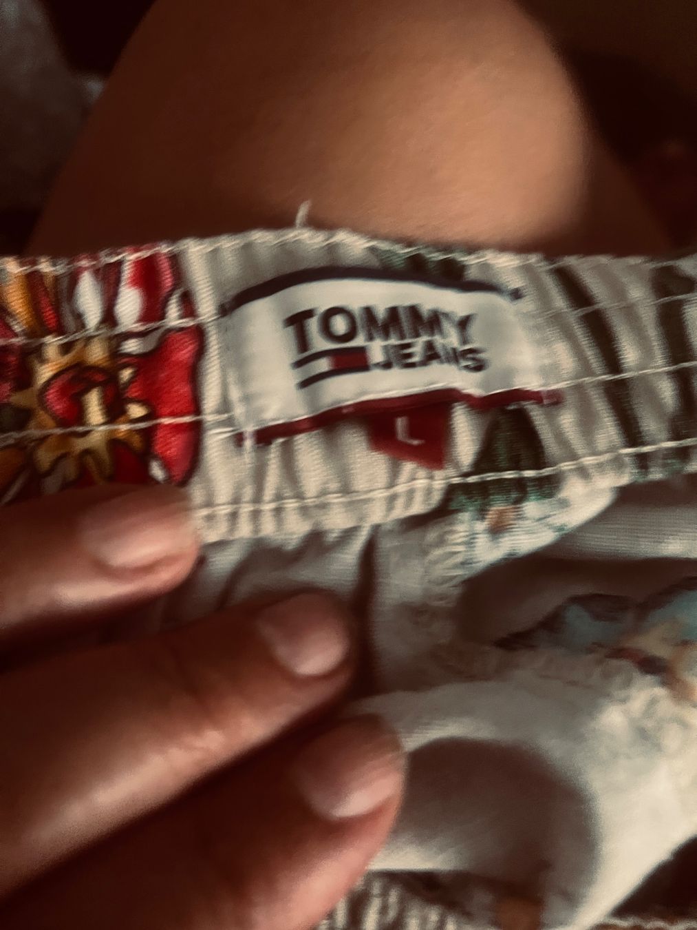 Tommy Hilfiger Pantalons: shorts Tommy BlumenmusterGrM/L – D'occasion à Kreuzlingen par Fatal02 4
