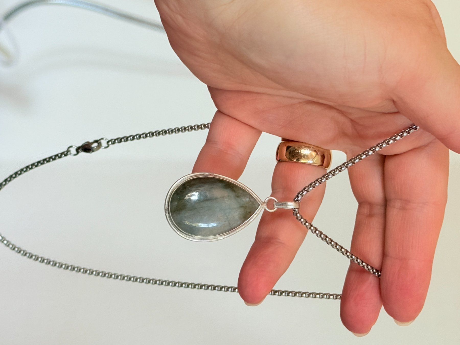 Catenine: Collier pendentif goutte labradorite – Nuovo e nell'imballaggio originale da Genève venduto da AWWA 4