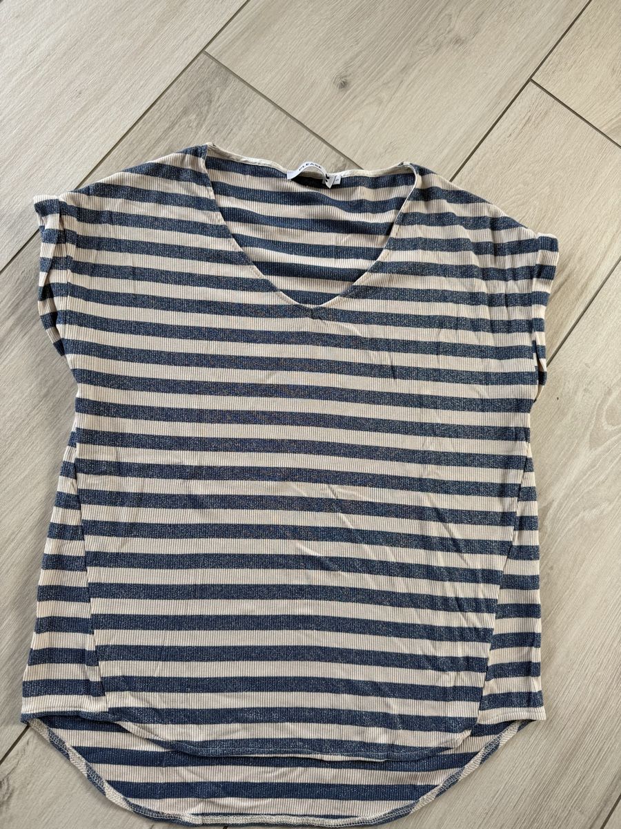 T-shirt: T-shirt please taille S – Usato da Develier venduto da Isarom