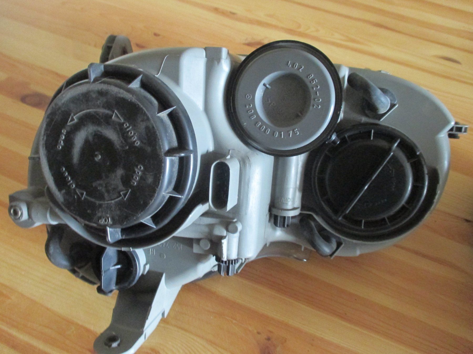 Hella Fari: Hauptscheinwerfer Mercedes CLK W209 – Difettoso da Breitenbach venduto da anti11 3