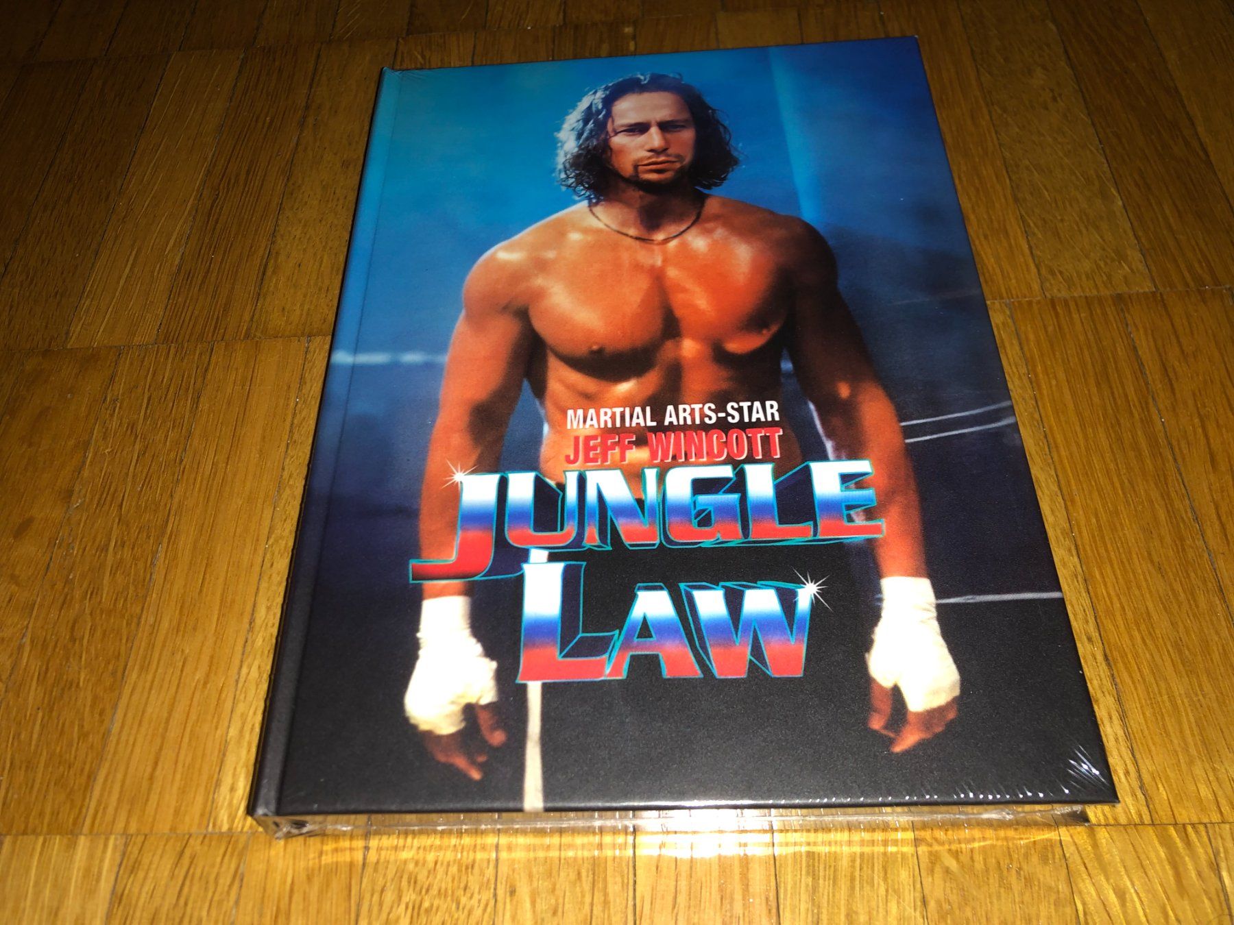 Tutti i DVDs: Jungle Law - MEDIABOOK - A - UNCUT – Nuovo e nell'imballaggio originale da Basel venduto da havsok