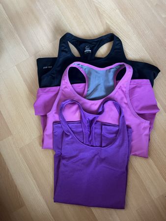Sport Tops von Nike, Damen