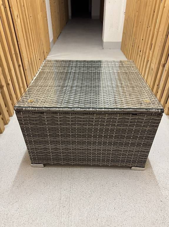 Tische: Loungetisch aus Polyrattan – Gebraucht aus Dietikon von Nils96 1