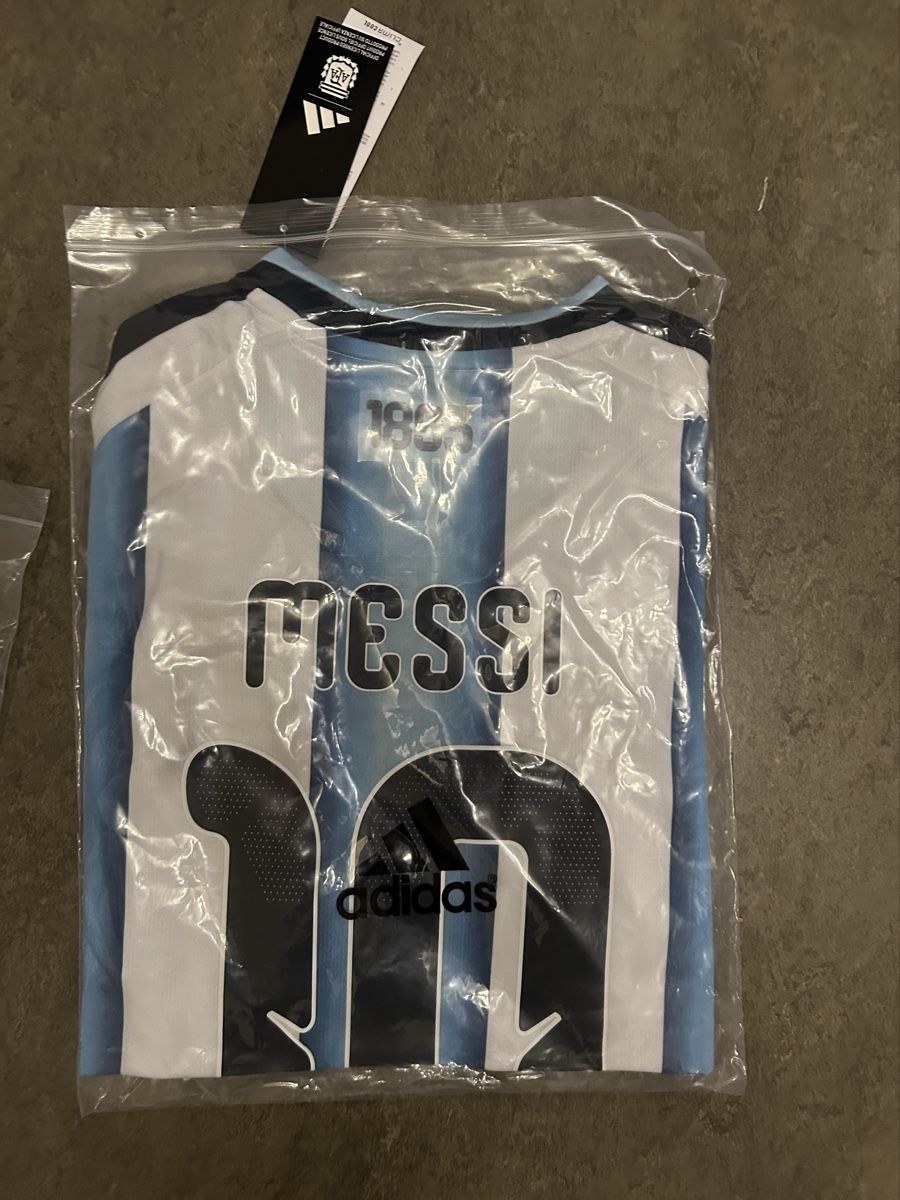 Adidas Maillots de corps & Pantalons: WM26 Argentinien #10 Messi Jersey – Neuf avec emballage d'origine à Effretikon par PrimeTimeB 2