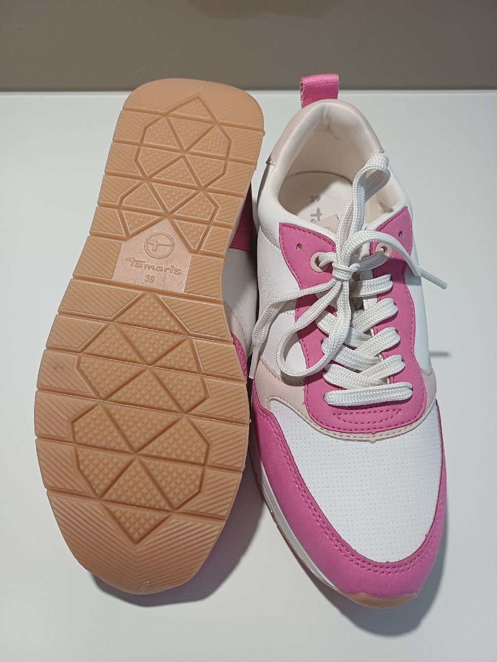 Tamaris Scarpe da donna: neue tamaris sneaker  – Nuovo (secondo la descrizione) da Goldach venduto da Requiliz 3