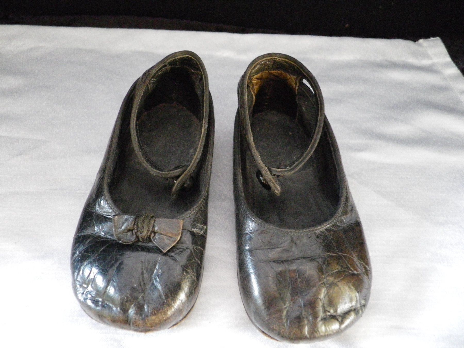 Schuhe für Mädchen: Antiker Kinderschuhe aus Leder – Gebraucht aus Reinach BL von Annodomini 3
