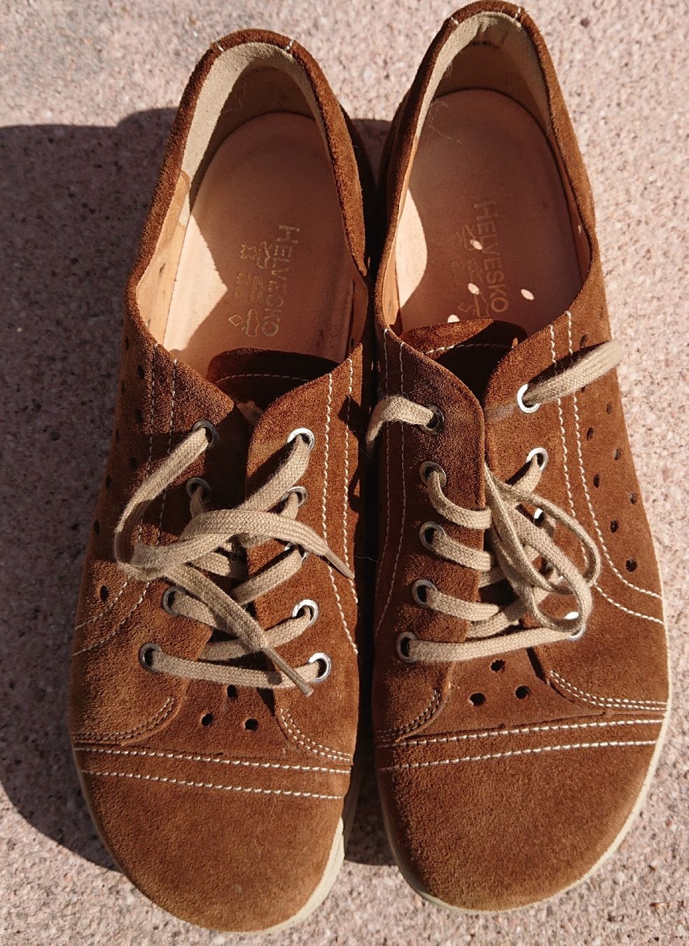Helvesko Damenschuhe: Helvesko modèle femme 42 – Gebraucht aus Lentigny von ti_2020