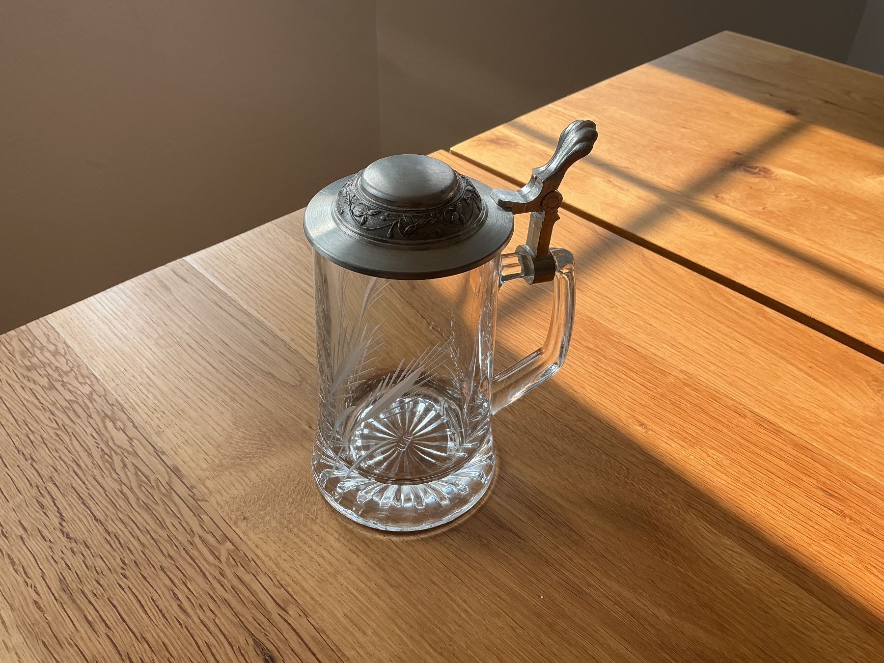 Bicchieri: Bierkrug mit Zinndeckel – Usato da Roeschenz venduto da Little5