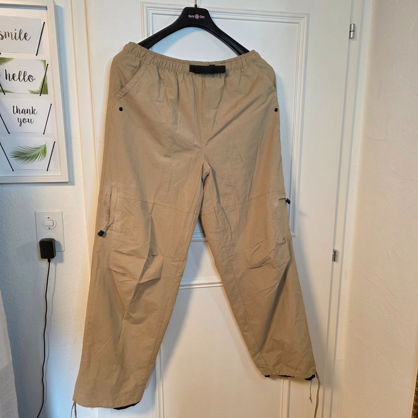 Pantaloni: Herrenhose XL beige neu leicht – Nuovo e nell'imballaggio originale da Wald ZH venduto da CapLux