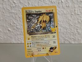 Rocket's Zapdos #15 🇬🇧 25th Célébration, Carte Pokémon
