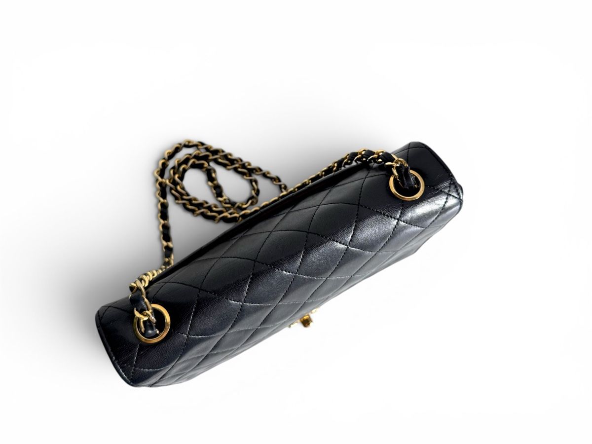 Chanel Taschen für Damen: CHANEL Lambskin Vintage Single Flap Bag – Gebraucht aus Kriens von hannaandkiko 3