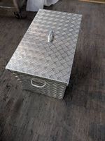 Alubox geriffelt für Benzingeneratoren