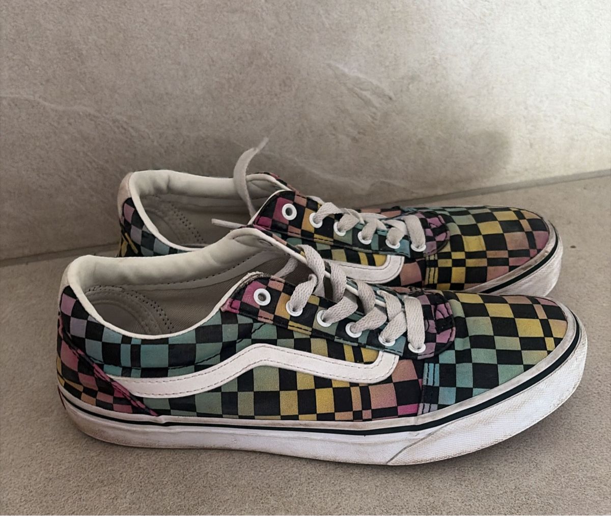 Vans Schuhe für Mädchen: Vans Schuhe Grösse 37 – Gebraucht aus Rüti ZH von Butterfly206cc