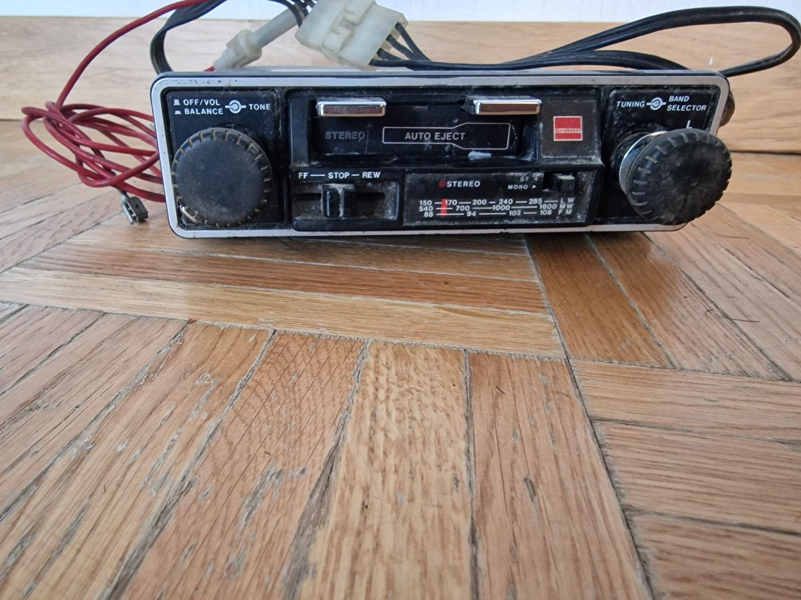 Radio: Autoradio SHARP RG-1302 cassette 12V  – Usato da La Chaux-de-Fonds venduto da Ric_m628