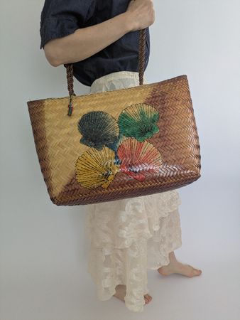 Schöne Korbtasche mit Muscheln - Sommer-Look, Top!
