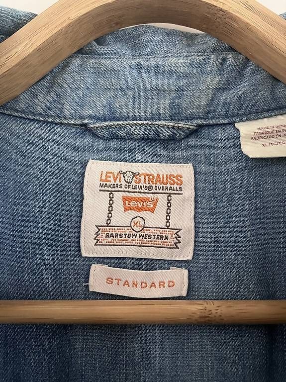 Camicie: Levis Herrenhemd Grösse XL – Usato da Adliswil venduto da NiniGiulia 2
